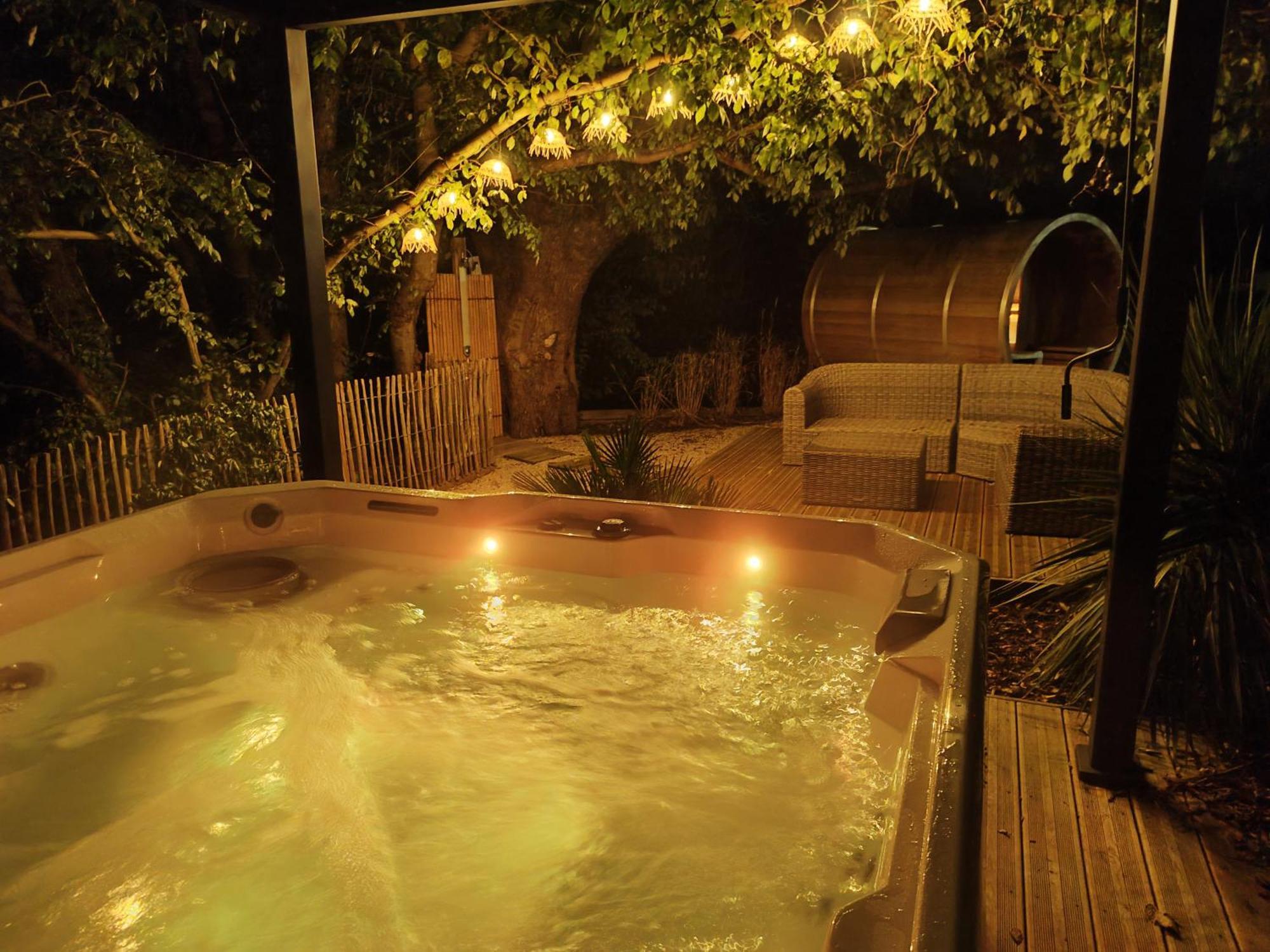 אברנשה Le Domaine De Pivette Chambre Climatisee Et Insolite Avec Terrasse Privative חדר תמונה